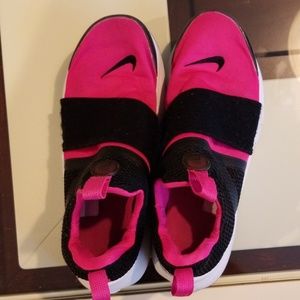 Girls youth nike shoes